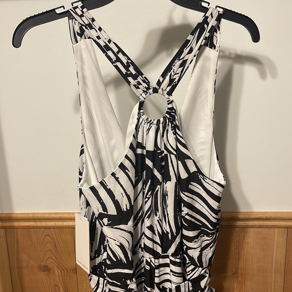 Julia Jordan Palm Print Jumpsuit - Picture 4 of 10